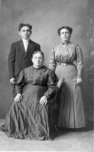 Uncle Arthur Barrett, Aunt Rose, Amanda (Pelland) Coutu